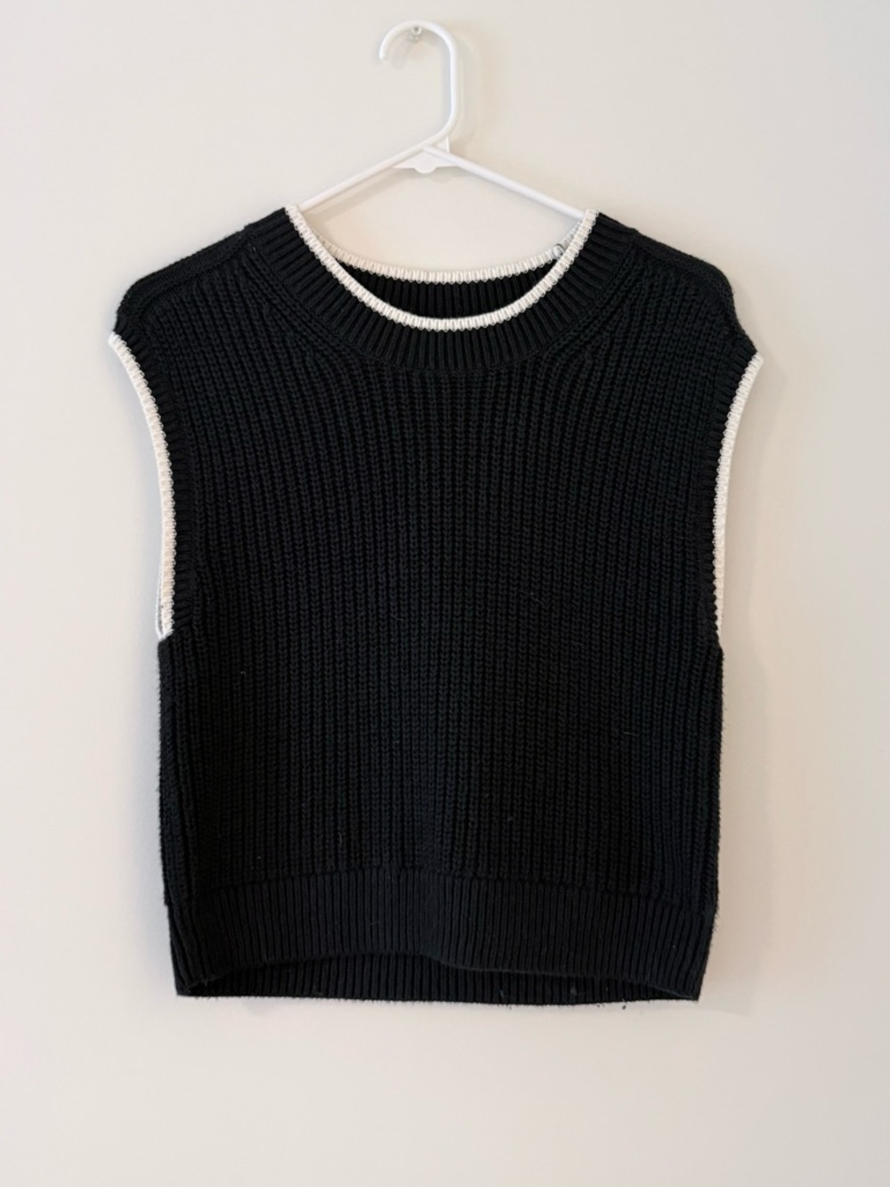 A&F Crewneck Shell Sweater - Picture 3 of 5